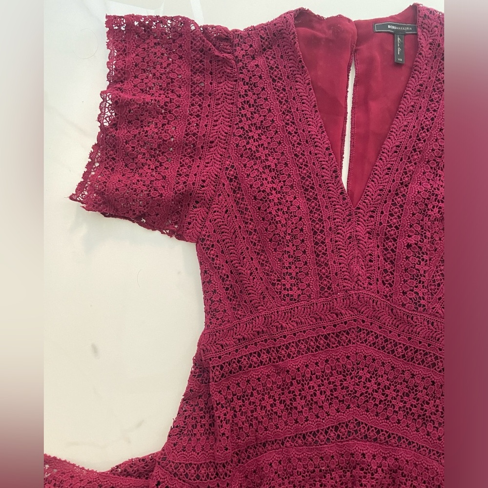BCBGMaxAzria buegundy lace kinley dress XS